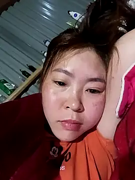 Snapshot of Yiyoongg chatting on March 31, 2026, 11:18 pm Yiyoongg online show from March 31, 2026, 11:18 pm