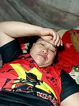 Snapshot of Lucky_baby7 chatting on February 25, 2026, 12:00 am Lucky baby7 online show from February 25, 2026, 12:00 am