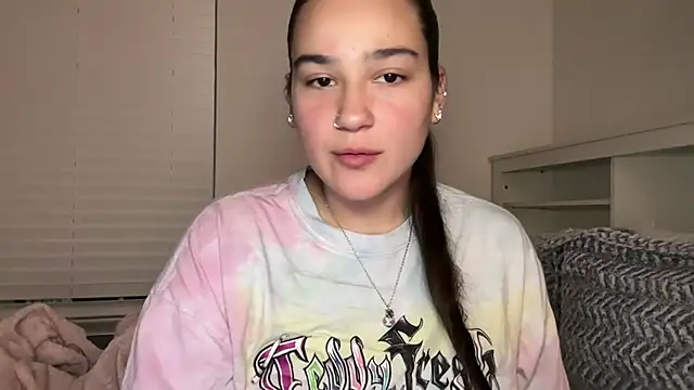 anitayurmoniii online show from July 4, 2026, 2:40 am