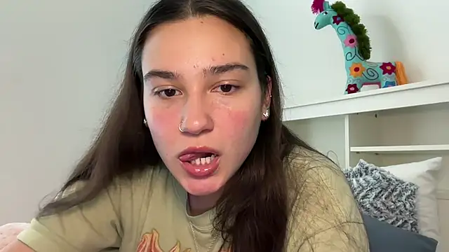 anitayurmoniii online show from June 23, 2026, 10:19 pm
