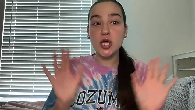 anitayurmoniii online show from July 21, 2026, 8:21 pm