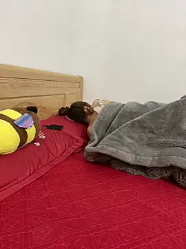 huyenzz online show from February 24, 2026, 12:50 pm