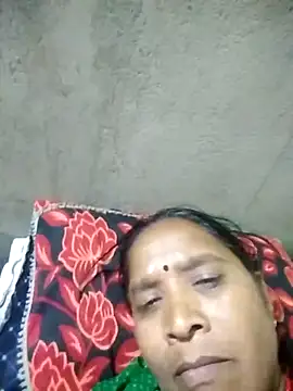 Snapshot of Loomaraj chatting on February 22, 2026, 4:08 pm Loomaraj online show from February 22, 2026, 4:08 pm