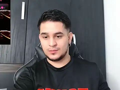 Snapshot of colin_lewis1 chatting on February 13, 2026, 3:06 am colin lewis1 online show from February 13, 2026, 3:06 am