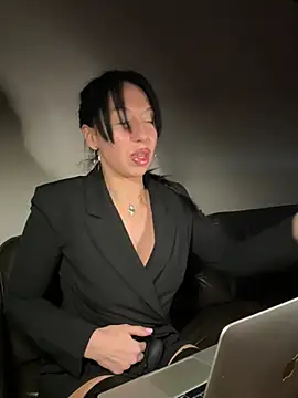 Snapshot of MissDeepVelur chatting on March 13, 2026, 5:40 pm MissDeepVelur online show from March 13, 2026, 5:40 pm