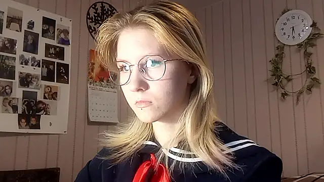 Snapshot of RunawayBr1de chatting on February 17, 2026, 2:25 pm RunawayBr1de online show from February 17, 2026, 2:25 pm