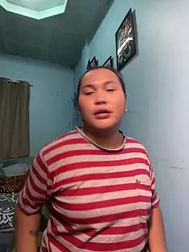 hollynicole online show from March 22, 2026, 4:52 pm