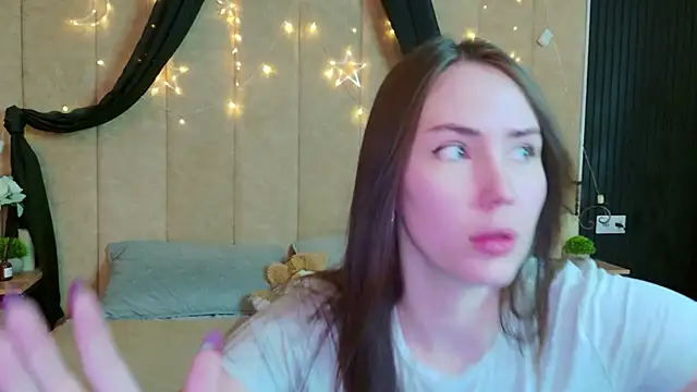 Arielle Vade online show from May 6, 2026, 5:22 am