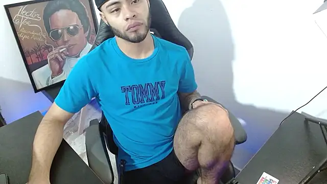 Snapshot of Xanderstone00 chatting on February 11, 2026, 2:39 pm Xanderstone00 online show from February 11, 2026, 2:39 pm