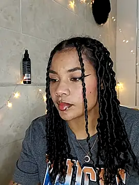 Snapshot of BrianaSweetxxx chatting on March 7, 2026, 3:13 am BrianaSweetxxx online show from March 7, 2026, 3:13 am