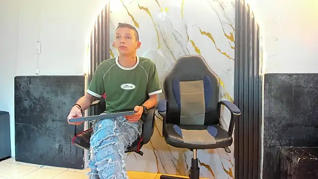 Isaak 26 online show from March 11, 2026, 11:04 am