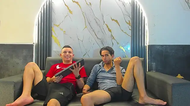 Isaak 26 online show from March 16, 2026, 11:40 pm