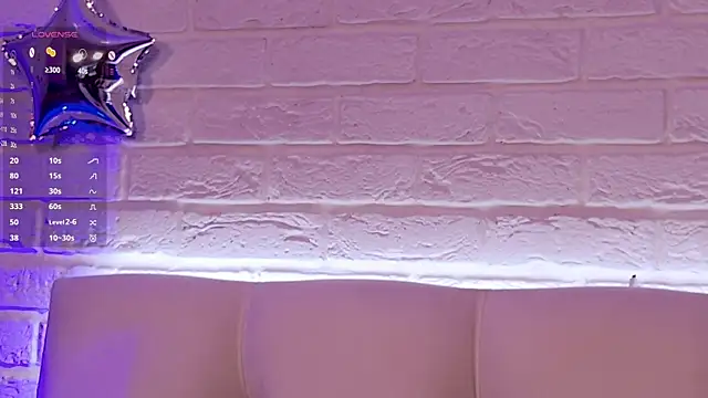 Snapshot of roxy_morrison_x chatting on May 29, 2026, 3:45 am roxy morrison x online show from May 29, 2026, 3:45 am