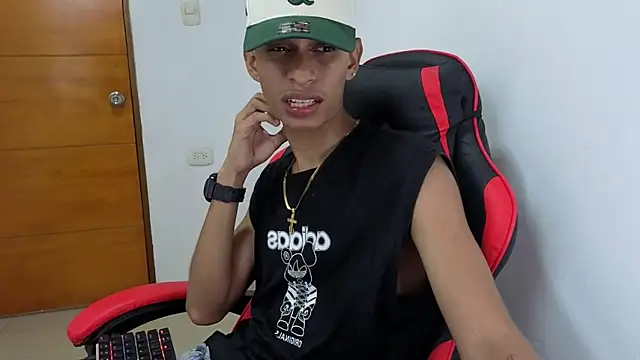 Snapshot of Niklausxxx chatting on February 26, 2026, 7:19 am Niklausxxx online show from February 26, 2026, 7:19 am