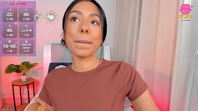 antonela-bella online show from May 13, 2026, 2:57 pm