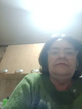 Snapshot of xMaryxAnne chatting on May 13, 2026, 12:17 am xMaryxAnne online show from May 13, 2026, 12:17 am