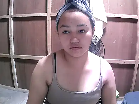 Snapshot of Cloudette_17 chatting on February 21, 2026, 5:42 am Cloudette 17 online show from February 21, 2026, 5:42 am