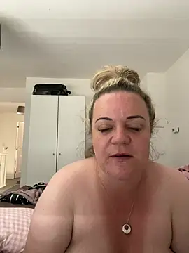 Snapshot of Piper_Milf_36 chatting on July 17, 2026, 10:56 am Piper Milf 36 online show from July 17, 2026, 10:56 am