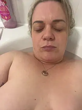 Piper Milf 36 online show from February 27, 2026, 8:19 pm