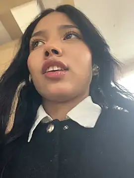 jadelaurent online show from April 4, 2026, 9:54 pm