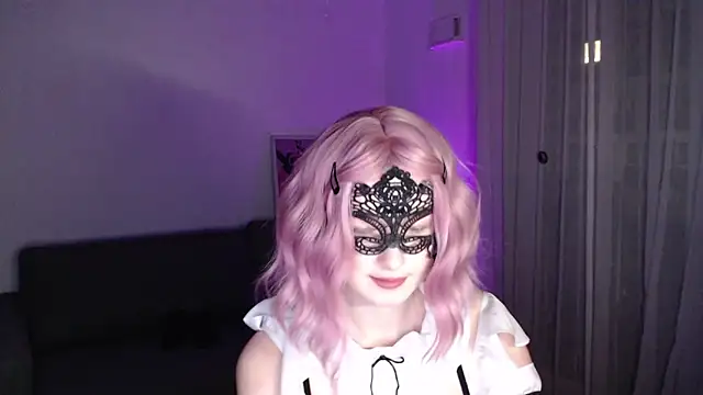 Snapshot of LunaXcherry chatting on February 25, 2026, 5:24 pm LunaXcherry online show from February 25, 2026, 5:24 pm