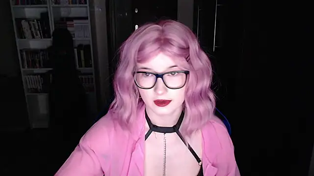 LunaXcherry online show from March 6, 2026, 6:25 pm