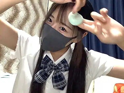cocomi-coco0209 online show from May 16, 2026, 1:32 pm