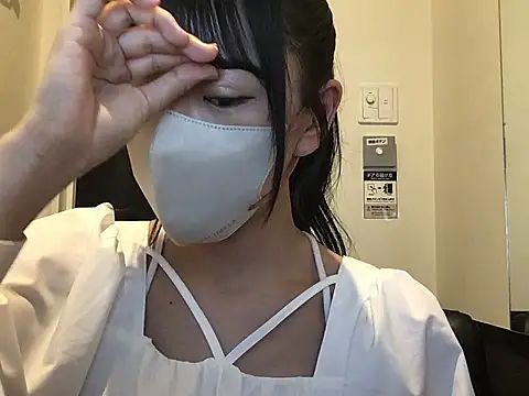 cocomi-coco0209 online show from April 28, 2026, 3:33 am