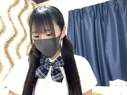 cocomi-coco0209 online show from May 15, 2026, 5:00 pm