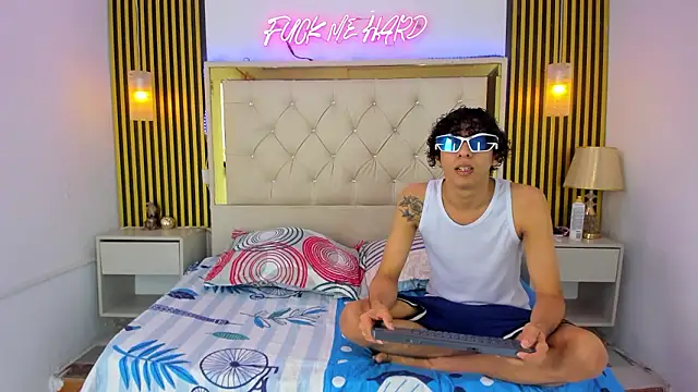 Adventurous Boys online show from March 14, 2026, 6:03 pm