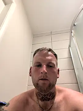dave32000 online show from July 9, 2026, 12:00 am
