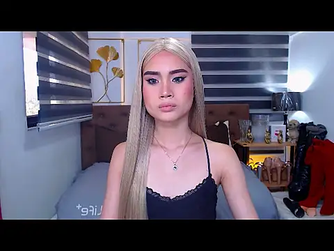 JuicyCockThea online show from April 13, 2026, 1:31 am