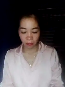 Snapshot of -Lundy- chatting on February 16, 2026, 11:24 pm -Lundy- online show from February 16, 2026, 11:24 pm