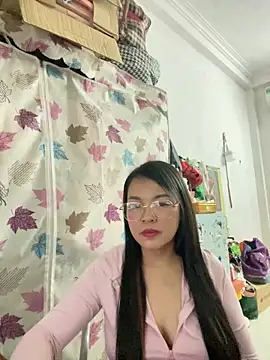 Strawberry-wet online show from March 11, 2026, 5:23 am