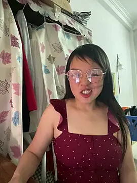 Strawberry-wet online show from March 21, 2026, 5:30 am