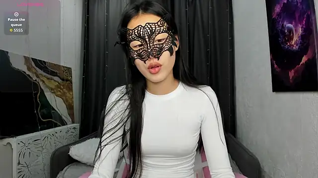 HelenBlazeTrt online show from May 2, 2026, 2:06 am