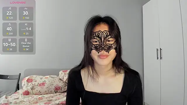 HelenBlazeTrt online show from May 25, 2026, 2:11 am