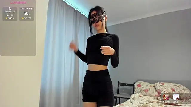 HelenBlazeTrt online show from May 27, 2026, 1:37 am