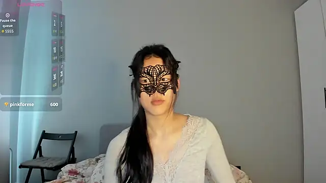 Snapshot of HelenBlazeTrt chatting on June 7, 2026, 2:06 am HelenBlazeTrt online show from June 7, 2026, 2:06 am