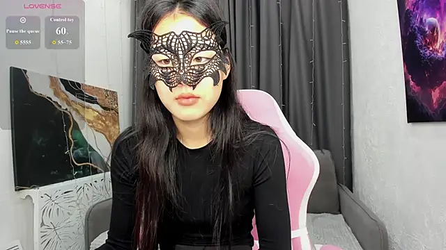 Snapshot of HelenBlazeTrt chatting on April 1, 2026, 2:02 am HelenBlazeTrt online show from April 1, 2026, 2:02 am