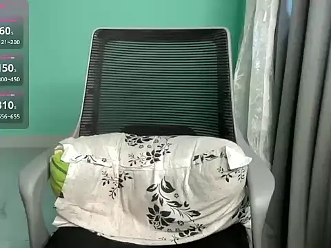 Romantic-Rascal online show from March 17, 2026, 7:11 am