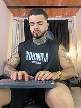 Snapshot of Benjii_Carter1 chatting on April 1, 2026, 2:57 am Benjii Carter1 online show from April 1, 2026, 2:57 am