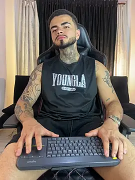 Snapshot of Benjii_Carter1 chatting on April 6, 2026, 2:07 am Benjii Carter1 online show from April 6, 2026, 2:07 am