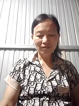 Snapshot of Kiss_love2 chatting on June 23, 2026, 3:48 am Kiss love2 online show from June 23, 2026, 3:48 am