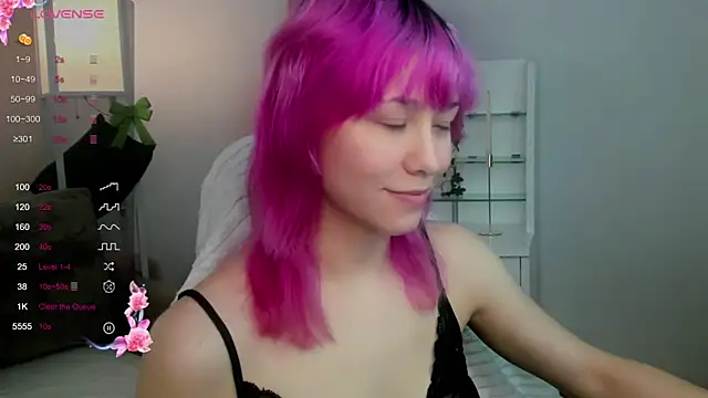 EmilyTrase online show from May 20, 2026, 1:13 am