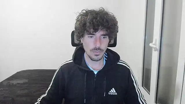 Snapshot of joaquin420_hot chatting on February 22, 2026, 8:43 pm joaquin420 hot online show from February 22, 2026, 8:43 pm