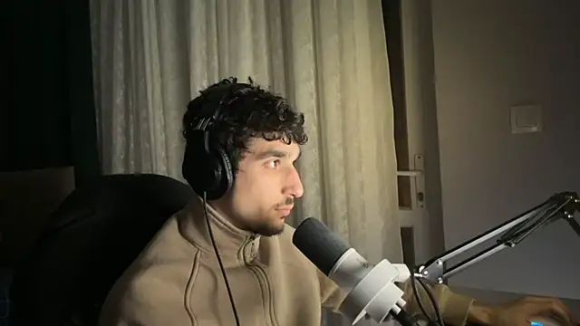 enesbabakral online show from March 4, 2026, 6:26 pm