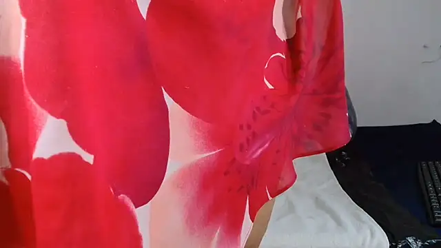 Sweet-Bella17 online show from May 27, 2026, 3:47 am