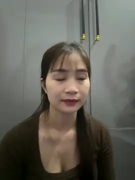 -Dumi- online show from February 15, 2026, 9:14 pm