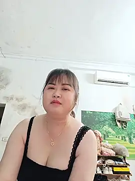 Snapshot of Kee-kimlee chatting on July 5, 2026, 8:37 pm Kee-kimlee online show from July 5, 2026, 8:37 pm